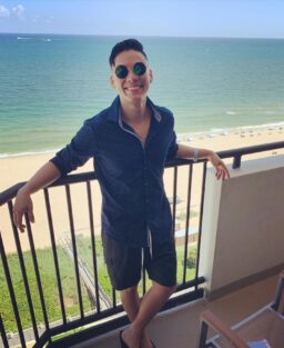 Miami Bartending School graduate Eric zamora
