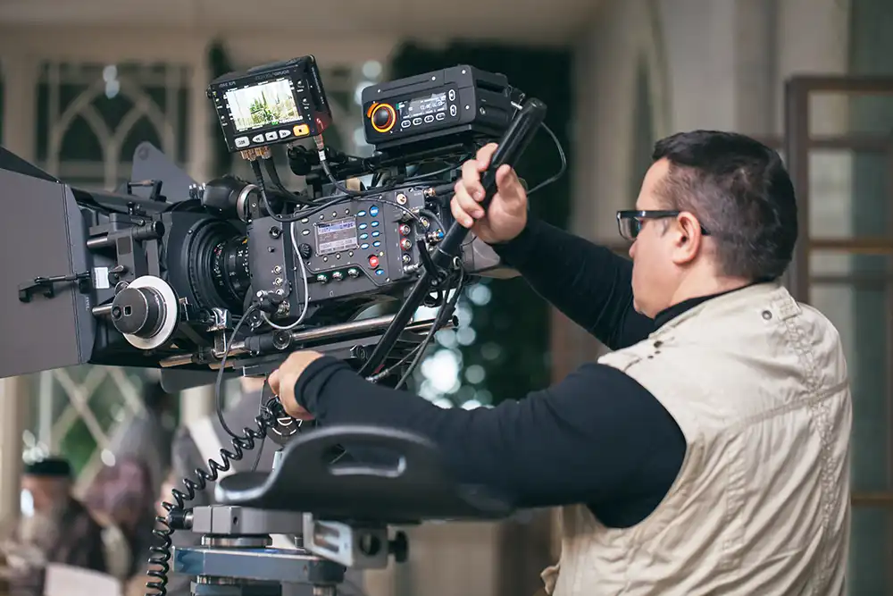 cameraman vs camera operator
