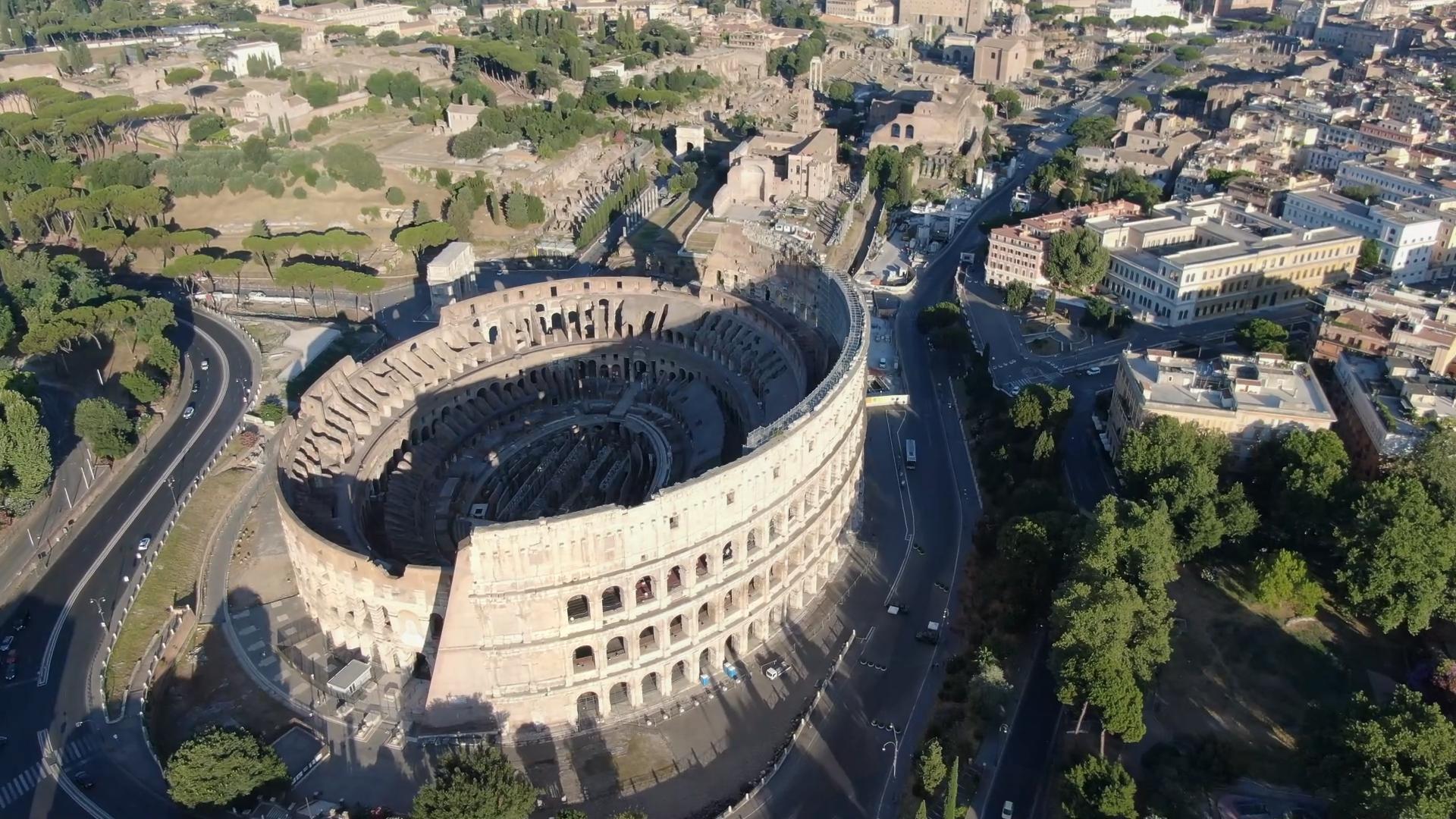 Vista aerea di un sito culturale catturata da un drone, mostrando dettagli spettacolari e prospettive uniche.