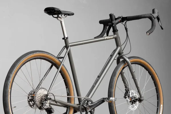 Bicicleta gravel Pilen Grus bien equipada gran rendimiento y comodidad