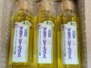 Ajoen bawang langis ng oliba 150ml×Set ng 3 sa isang karton na kahon.