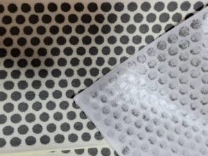 Nếu bạn đặt nó trên bàn, bạn có thể gắn một tấm raku, niêm phong băng keo bằng gốm, 5 tờ và một loại vải hiệp đồng của tia hồng ngoại xa và ion âm.