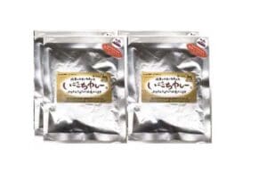 有兩個 Gemütrich Coffee 的特色“Igokochi Curry”（一套 4 個袋子）的茶包，背景為白色。