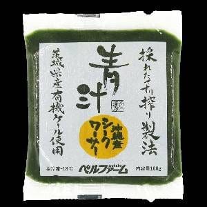 前面に日本語の文字が書かれた緑色のペースト製品で、シークワーサーを注入した四角い透明プラスチックの包装に入っています。