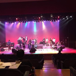 バンド演奏ライブ